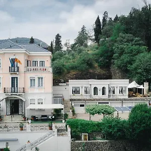 https://villa-lussana.hotelinveneto.com